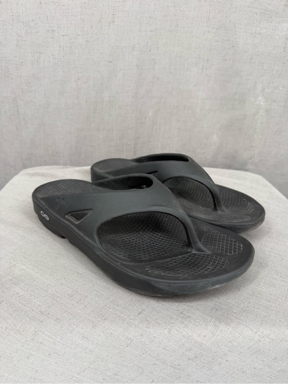 OOFOS Ooriginal Sandals Black Matte Recovery Sandal Slippers Size M:9 W:11